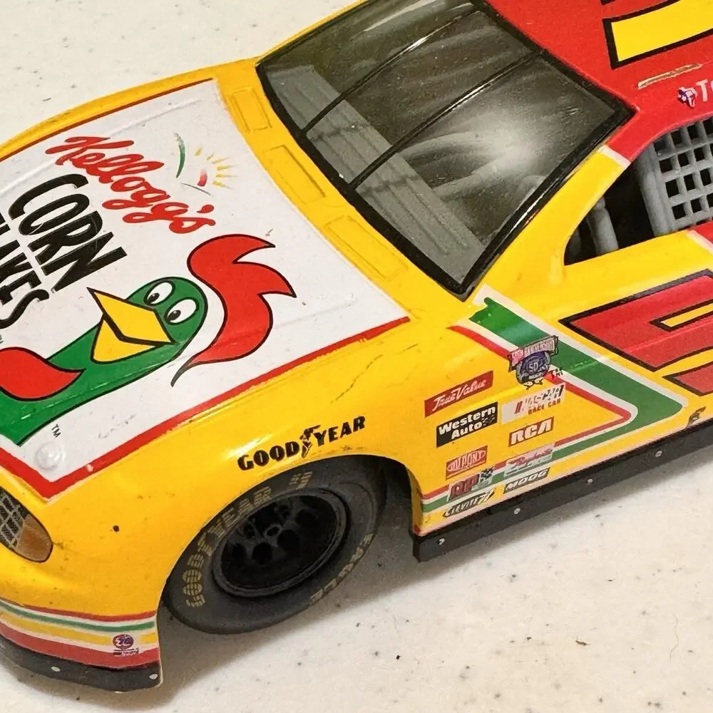 Nascar 1992 Monte Carlo #5 Kellogg's Car Terry Labonte Racing Champions Die Cast